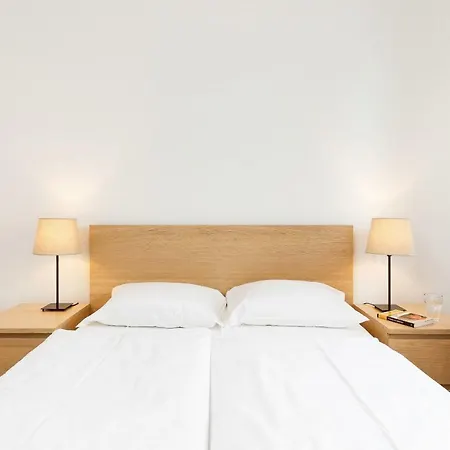 Claro Ii By Renters Cracovia